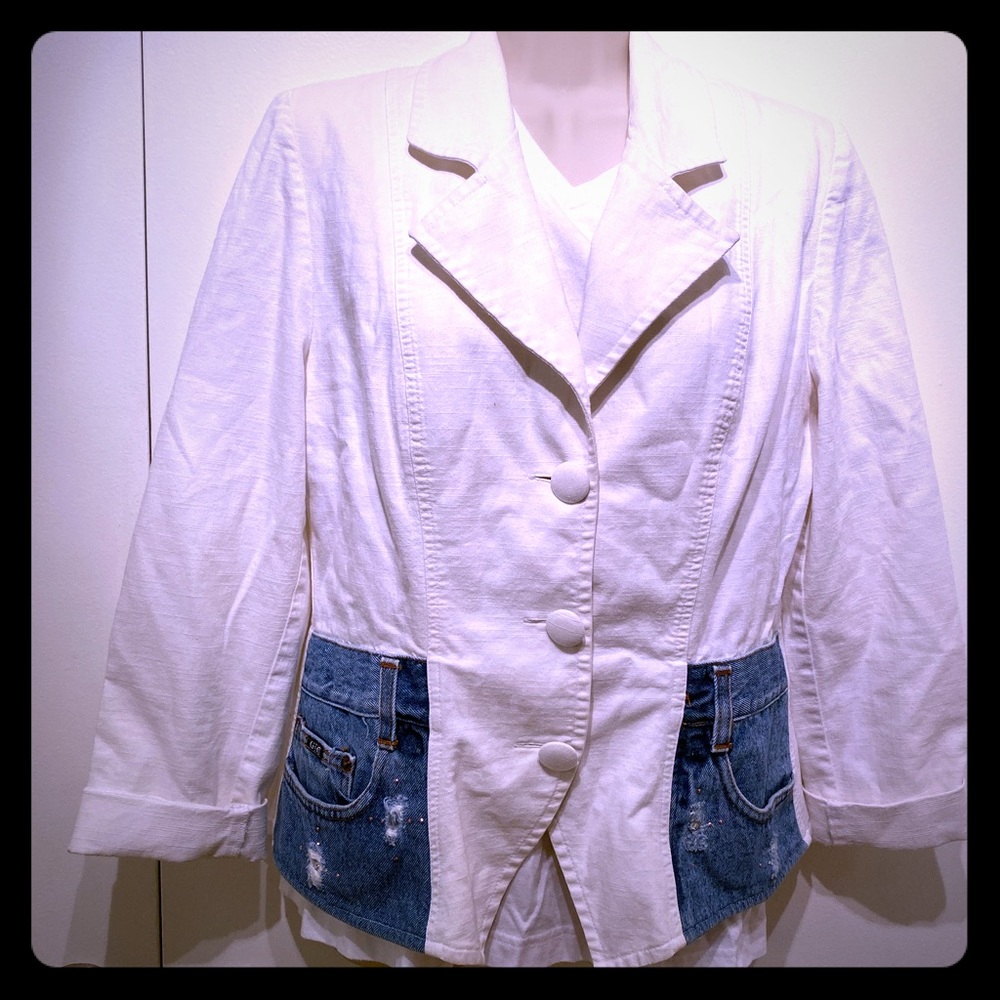 White jean blazer with pockets